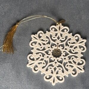Lenox 1999 Snow Fantasies Snowflake Christmas Tree Ornament - No Box
